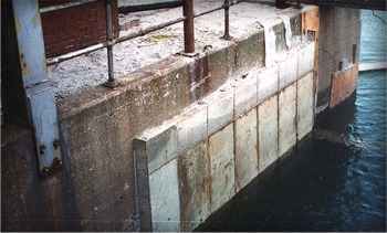 Broken concrete bulkhead repaired by Lindahl Marine